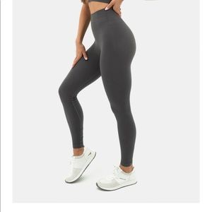 Balance Athletica Graphite Seamless Legging, Small